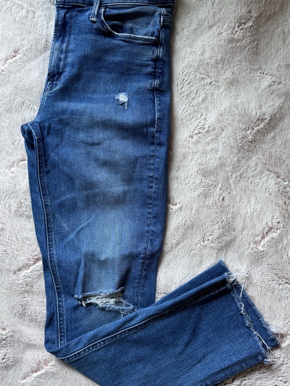 Mother mid rise Dazzler Ankle Fray